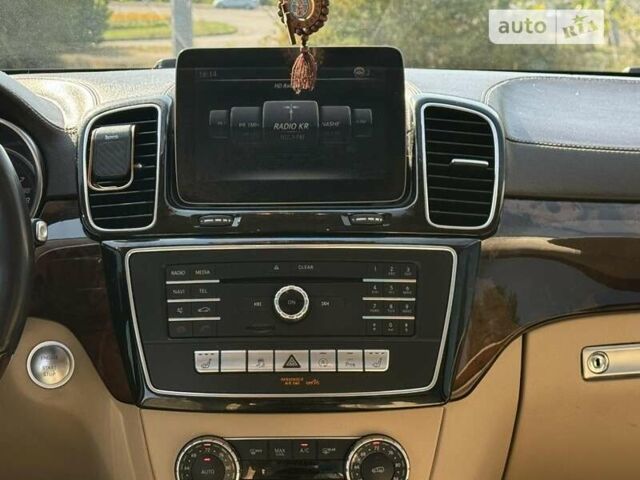 Черный Мерседес ЦЛС-Класс, объемом двигателя 3 л и пробегом 135 тыс. км за 28500 $, фото 19 на Automoto.ua