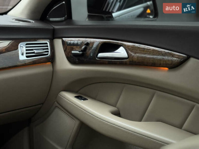 Коричневый Мерседес ЦЛС-Класс, объемом двигателя 4.7 л и пробегом 149 тыс. км за 21500 $, фото 23 на Automoto.ua