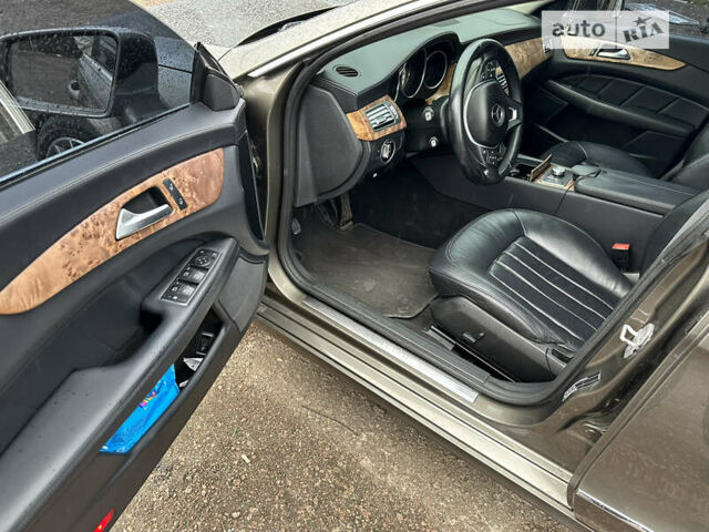 Коричневий Мерседес ЦЛС-Клас, об'ємом двигуна 2.14 л та пробігом 204 тис. км за 19999 $, фото 31 на Automoto.ua