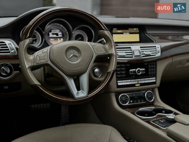 Коричневый Мерседес ЦЛС-Класс, объемом двигателя 4.7 л и пробегом 149 тыс. км за 21500 $, фото 22 на Automoto.ua