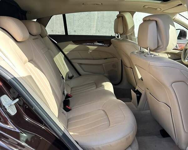 Коричневый Мерседес ЦЛС-Класс, объемом двигателя 2.14 л и пробегом 250 тыс. км за 17900 $, фото 34 на Automoto.ua