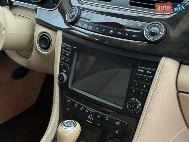 Красный Мерседес ЦЛС-Класс, объемом двигателя 5 л и пробегом 152 тыс. км за 8999 $, фото 48 на Automoto.ua