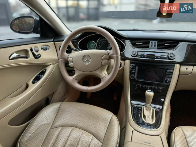 Красный Мерседес ЦЛС-Класс, объемом двигателя 5 л и пробегом 152 тыс. км за 8999 $, фото 43 на Automoto.ua