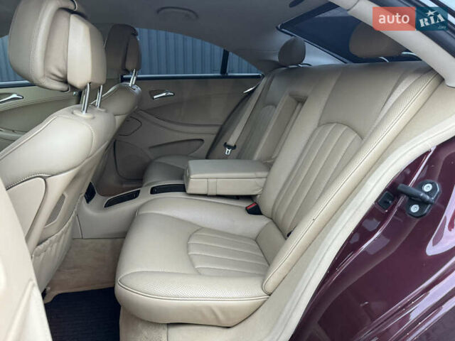 Красный Мерседес ЦЛС-Класс, объемом двигателя 5 л и пробегом 152 тыс. км за 8999 $, фото 33 на Automoto.ua