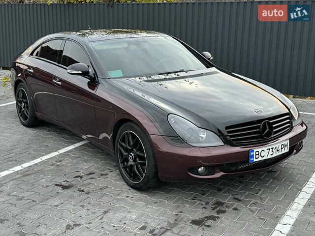 Красный Мерседес ЦЛС-Класс, объемом двигателя 5 л и пробегом 152 тыс. км за 8999 $, фото 8 на Automoto.ua