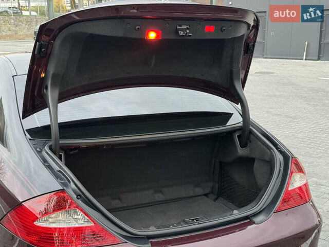 Красный Мерседес ЦЛС-Класс, объемом двигателя 5 л и пробегом 152 тыс. км за 8999 $, фото 62 на Automoto.ua