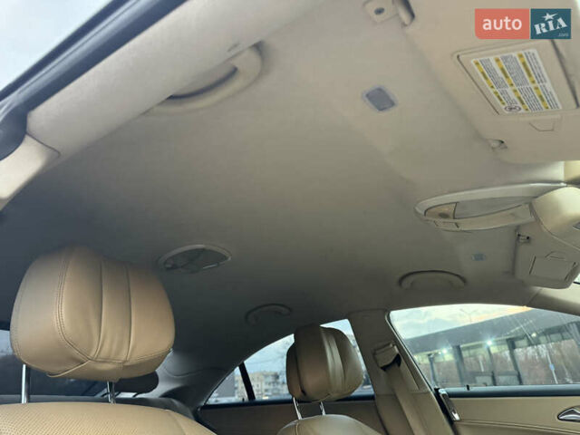 Красный Мерседес ЦЛС-Класс, объемом двигателя 5 л и пробегом 152 тыс. км за 8999 $, фото 37 на Automoto.ua