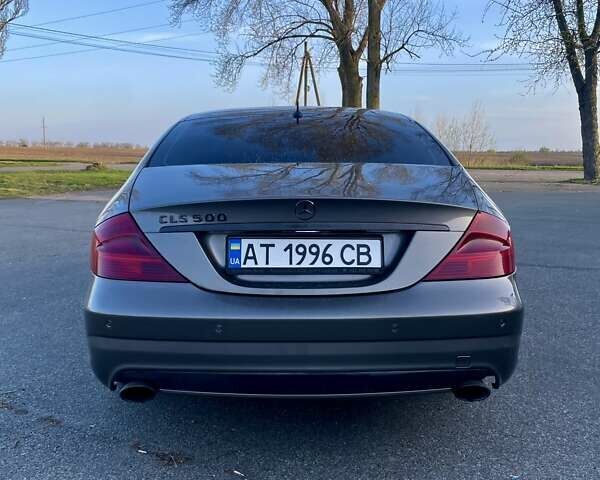 Мерседес ЦЛС-Клас, об'ємом двигуна 5 л та пробігом 270 тис. км за 7999 $, фото 7 на Automoto.ua