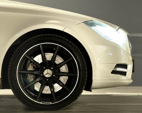 Мерседес ЦЛС-Клас, об'ємом двигуна 4.7 л та пробігом 180 тис. км за 17500 $, фото 8 на Automoto.ua