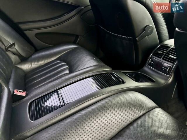 Серый Мерседес ЦЛС-Класс, объемом двигателя 3.5 л и пробегом 293 тыс. км за 7999 $, фото 26 на Automoto.ua
