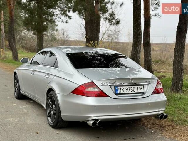 Серый Мерседес ЦЛС-Класс, объемом двигателя 3.5 л и пробегом 293 тыс. км за 7999 $, фото 3 на Automoto.ua