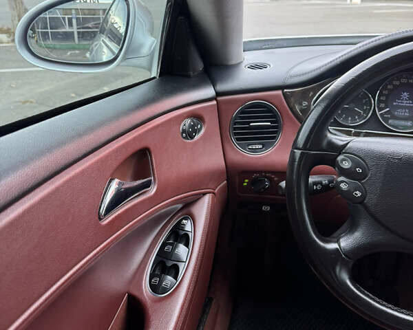 Сірий Мерседес ЦЛС-Клас, об'ємом двигуна 0 л та пробігом 300 тис. км за 9000 $, фото 12 на Automoto.ua