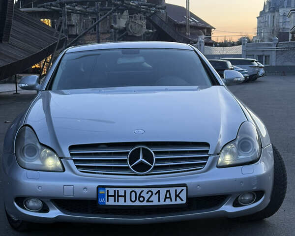 Сірий Мерседес ЦЛС-Клас, об'ємом двигуна 0 л та пробігом 300 тис. км за 9000 $, фото 6 на Automoto.ua