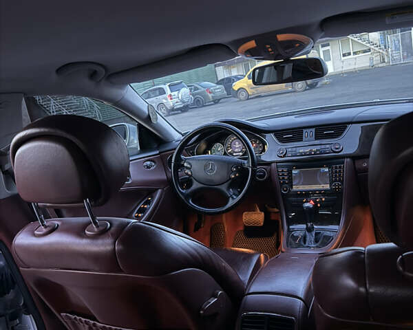 Сірий Мерседес ЦЛС-Клас, об'ємом двигуна 0 л та пробігом 300 тис. км за 9000 $, фото 9 на Automoto.ua