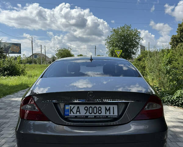 Серый Мерседес ЦЛС-Класс, объемом двигателя 3.5 л и пробегом 179 тыс. км за 10000 $, фото 4 на Automoto.ua