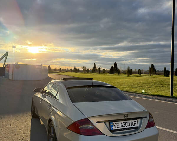 Серый Мерседес ЦЛС-Класс, объемом двигателя 2.99 л и пробегом 274 тыс. км за 10500 $, фото 4 на Automoto.ua