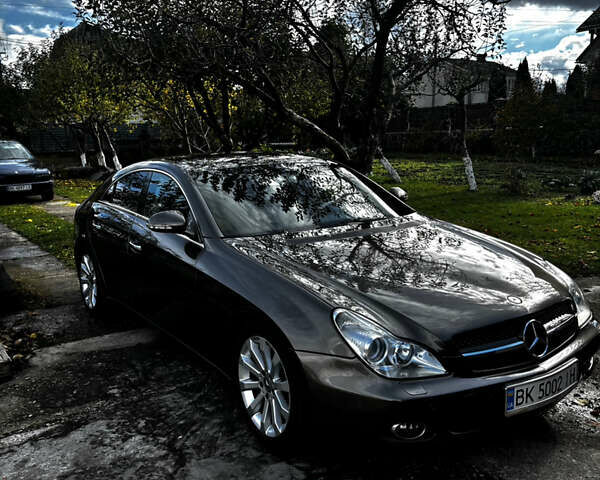 Мерседес ЦЛС-Клас 2006 у Рівному на Automoto.ua Сірий Мерседес ЦЛС-Клас, об'ємом двигуна 2.99 л та пробігом 289 тис. км за 10200 $, фото 2 на Automoto.ua