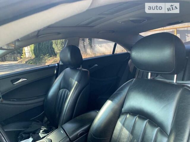 Серый Мерседес ЦЛС-Класс, объемом двигателя 3 л и пробегом 258 тыс. км за 11000 $, фото 27 на Automoto.ua