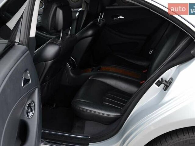 Сірий Мерседес ЦЛС-Клас, об'ємом двигуна 3.5 л та пробігом 135 тис. км за 13500 $, фото 29 на Automoto.ua