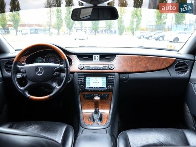 Серый Мерседес ЦЛС-Класс, объемом двигателя 3.5 л и пробегом 135 тыс. км за 12899 $, фото 44 на Automoto.ua