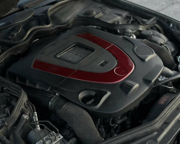 Серый Мерседес ЦЛС-Класс, объемом двигателя 5.46 л и пробегом 233 тыс. км за 16000 $, фото 10 на Automoto.ua