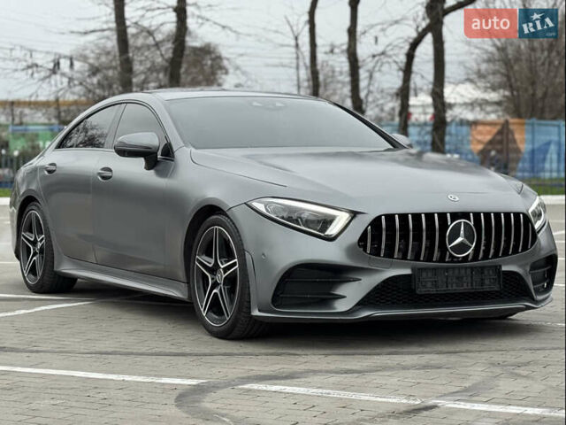 Серый Мерседес ЦЛС-Класс, объемом двигателя 3 л и пробегом 104 тыс. км за 54000 $, фото 1 на Automoto.ua