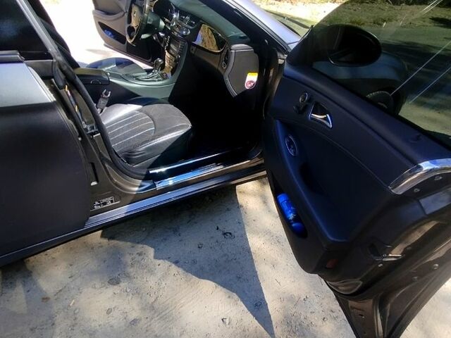 Серый Мерседес ЦЛС-Класс, объемом двигателя 3.5 л и пробегом 0 тыс. км за 11500 $, фото 9 на Automoto.ua