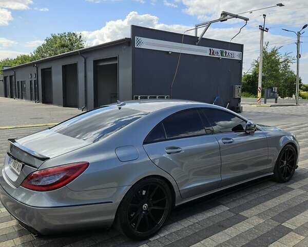 Серый Мерседес ЦЛС-Класс, объемом двигателя 3 л и пробегом 255 тыс. км за 19900 $, фото 8 на Automoto.ua