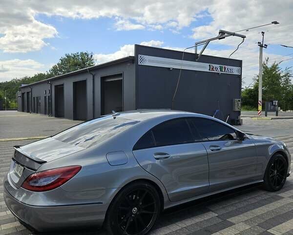 Серый Мерседес ЦЛС-Класс, объемом двигателя 3 л и пробегом 255 тыс. км за 19900 $, фото 43 на Automoto.ua