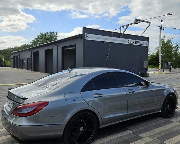 Серый Мерседес ЦЛС-Класс, объемом двигателя 3 л и пробегом 255 тыс. км за 19900 $, фото 36 на Automoto.ua