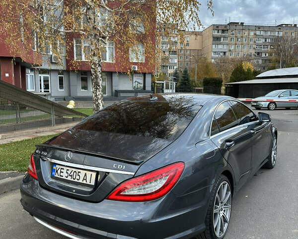 Мерседес ЦЛС-Класс 2011 в Кривом Роге на Automoto.ua Серый Мерседес ЦЛС-Класс, объемом двигателя 3 л и пробегом 270 тыс. км за 18700 $, фото 4 на Automoto.ua