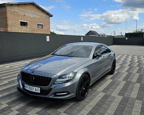 Серый Мерседес ЦЛС-Класс, объемом двигателя 3 л и пробегом 255 тыс. км за 19900 $, фото 23 на Automoto.ua