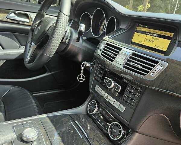 Серый Мерседес ЦЛС-Класс, объемом двигателя 3 л и пробегом 255 тыс. км за 19900 $, фото 72 на Automoto.ua
