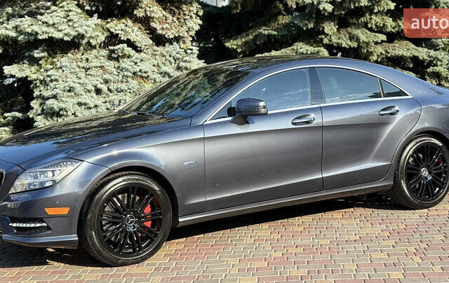 Сірий Мерседес ЦЛС-Клас, об'ємом двигуна 4.7 л та пробігом 120 тис. км за 17500 $, фото 4 на Automoto.ua