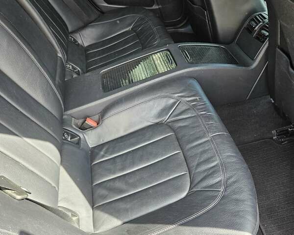 Серый Мерседес ЦЛС-Класс, объемом двигателя 3 л и пробегом 255 тыс. км за 19900 $, фото 70 на Automoto.ua