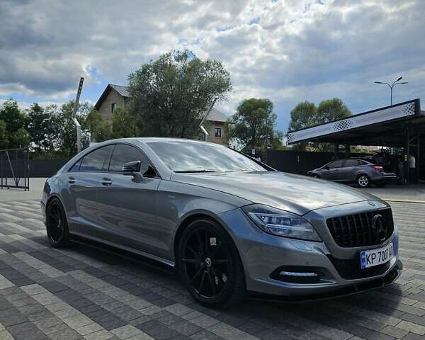 Серый Мерседес ЦЛС-Класс, объемом двигателя 3 л и пробегом 255 тыс. км за 19900 $, фото 10 на Automoto.ua