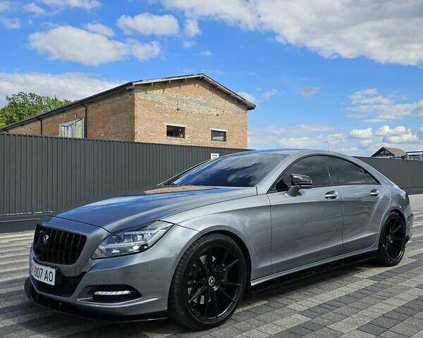 Серый Мерседес ЦЛС-Класс, объемом двигателя 3 л и пробегом 255 тыс. км за 19900 $, фото 2 на Automoto.ua