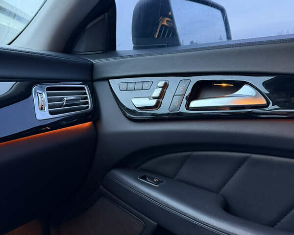 Серый Мерседес ЦЛС-Класс, объемом двигателя 2.99 л и пробегом 275 тыс. км за 19800 $, фото 16 на Automoto.ua