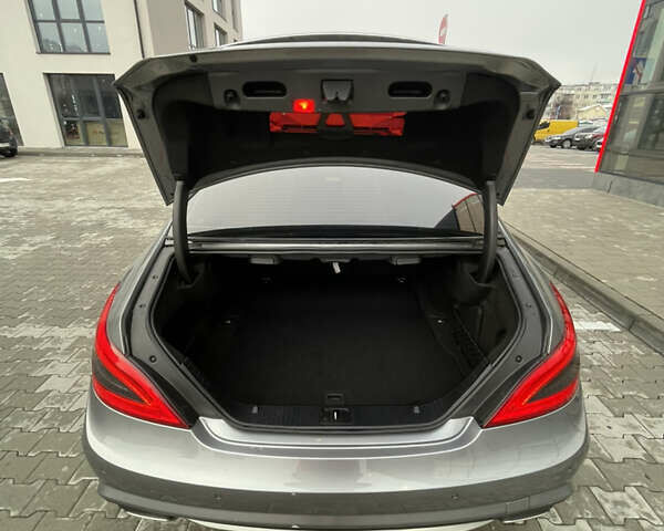 Сірий Мерседес ЦЛС-Клас, об'ємом двигуна 3 л та пробігом 279 тис. км за 17999 $, фото 21 на Automoto.ua