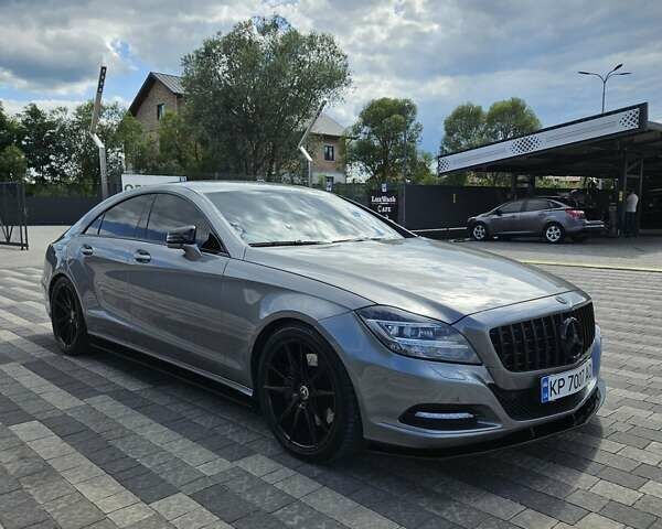 Серый Мерседес ЦЛС-Класс, объемом двигателя 3 л и пробегом 255 тыс. км за 19900 $, фото 12 на Automoto.ua