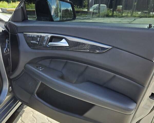 Серый Мерседес ЦЛС-Класс, объемом двигателя 3 л и пробегом 255 тыс. км за 19900 $, фото 71 на Automoto.ua