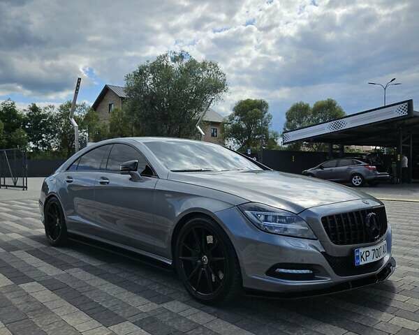 Серый Мерседес ЦЛС-Класс, объемом двигателя 3 л и пробегом 255 тыс. км за 19900 $, фото 13 на Automoto.ua