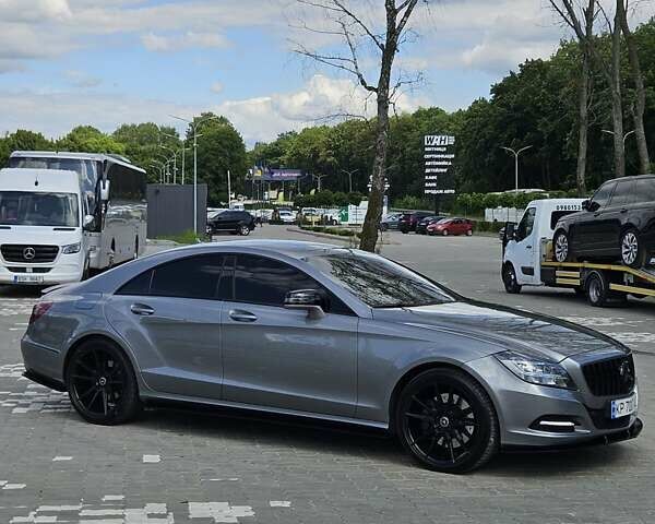 Серый Мерседес ЦЛС-Класс, объемом двигателя 3 л и пробегом 255 тыс. км за 19900 $, фото 87 на Automoto.ua
