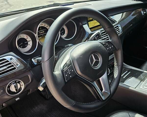 Серый Мерседес ЦЛС-Класс, объемом двигателя 3 л и пробегом 255 тыс. км за 19900 $, фото 58 на Automoto.ua