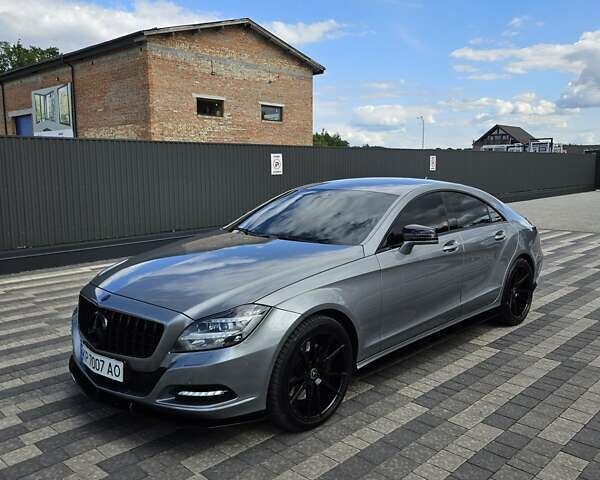 Серый Мерседес ЦЛС-Класс, объемом двигателя 3 л и пробегом 255 тыс. км за 19900 $, фото 39 на Automoto.ua