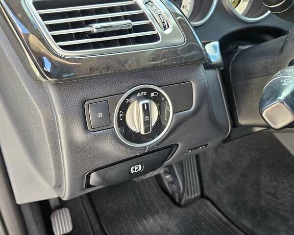 Серый Мерседес ЦЛС-Класс, объемом двигателя 3 л и пробегом 255 тыс. км за 19900 $, фото 57 на Automoto.ua