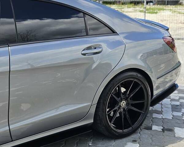 Серый Мерседес ЦЛС-Класс, объемом двигателя 3 л и пробегом 255 тыс. км за 19900 $, фото 80 на Automoto.ua