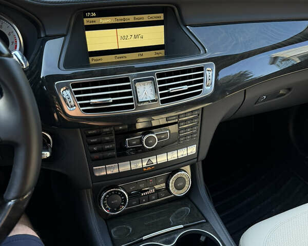 Сірий Мерседес ЦЛС-Клас, об'ємом двигуна 4.7 л та пробігом 120 тис. км за 17500 $, фото 19 на Automoto.ua