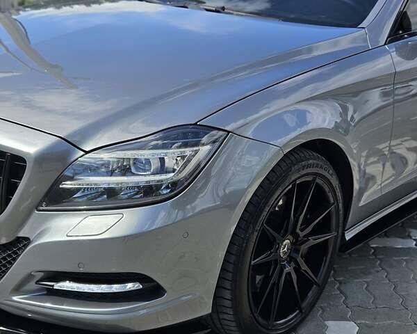 Серый Мерседес ЦЛС-Класс, объемом двигателя 3 л и пробегом 255 тыс. км за 19900 $, фото 73 на Automoto.ua