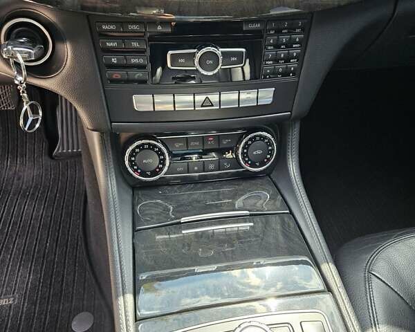 Серый Мерседес ЦЛС-Класс, объемом двигателя 3 л и пробегом 255 тыс. км за 19900 $, фото 55 на Automoto.ua